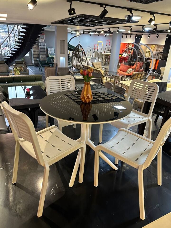 Royal Rattan Yuvarlak Camlı Masa Takımı 4 Kişilik Camlı Balkon Teras Bahçe Masa Takımı A Plus